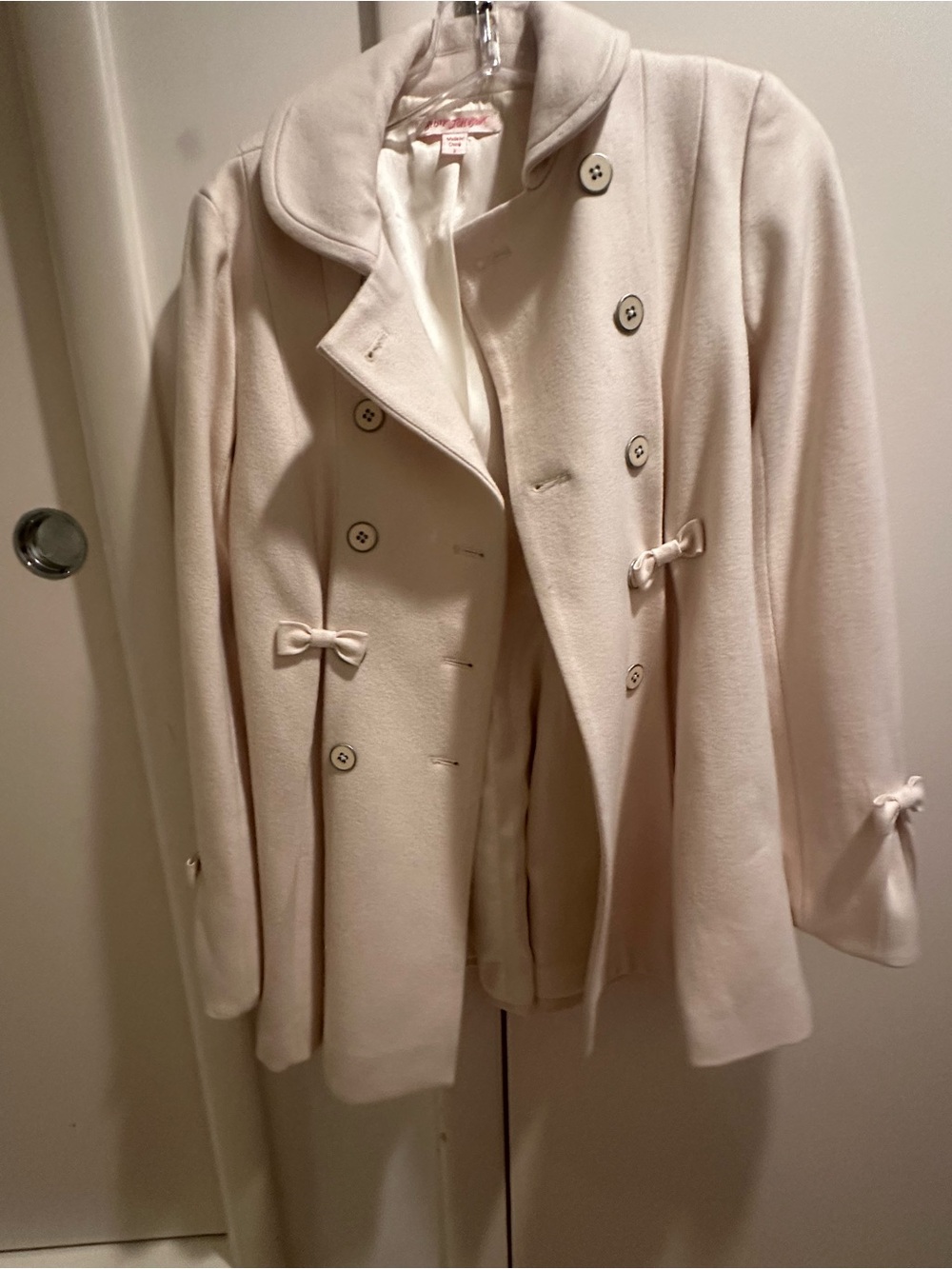 Betsey Johnson VNtg Classic Cream Double-Breasted Women's Coat with Bow Detail